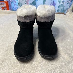 NWOT Skechers Street Cleat Boots size 7.5